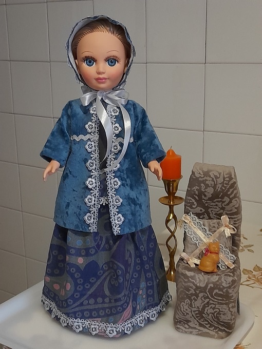 Жакет и капор из голубого велюра для куклы Анастасии. Апрель, 2025.