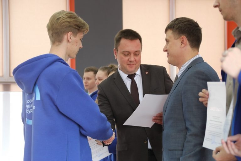    Более тридцати студентов НФ НИТУ МИСИС стали стипендиатами «Уральской Стали» «О»