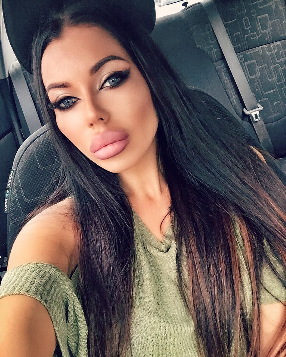 Почему мужчинам не нравятся женщины с накаченными губами? 