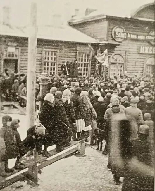 Фото из архива М. П. Малахова из книги С. Н. Селивановского "Старый Ижевск"