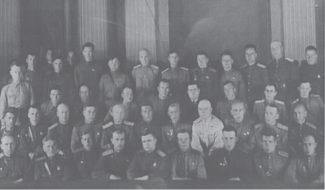 Вручение ордена. Колонный зал Кремля, 13 июля 1943 года