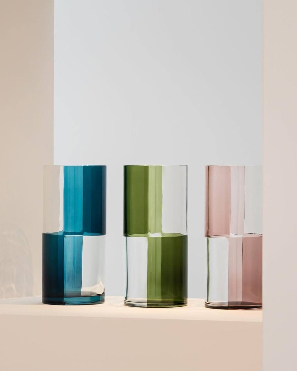 «Suspended in Light»: как Hermès переосмыслил домашний уют на Миланской неделе дизайна  