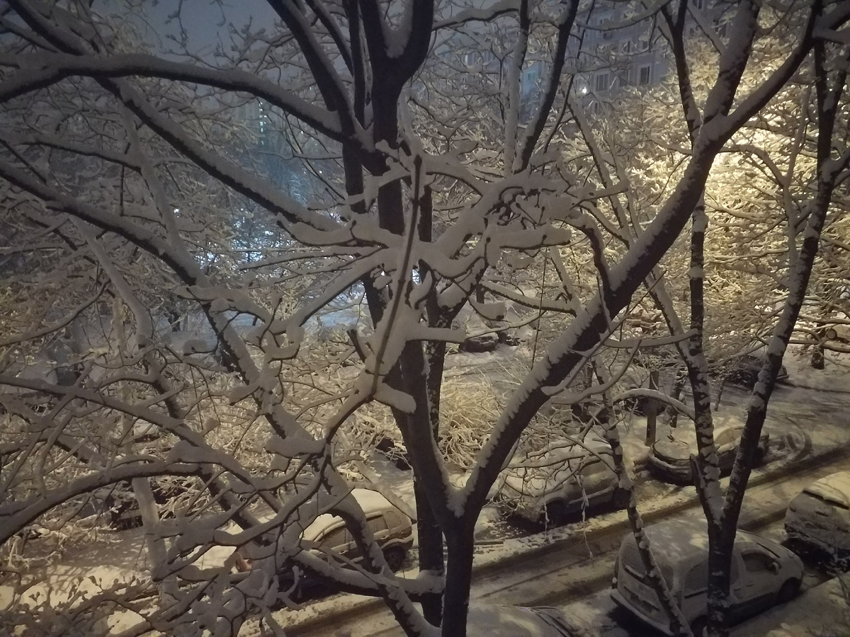 Вид из окна))) Вот такая вот весна. 9 апреля.