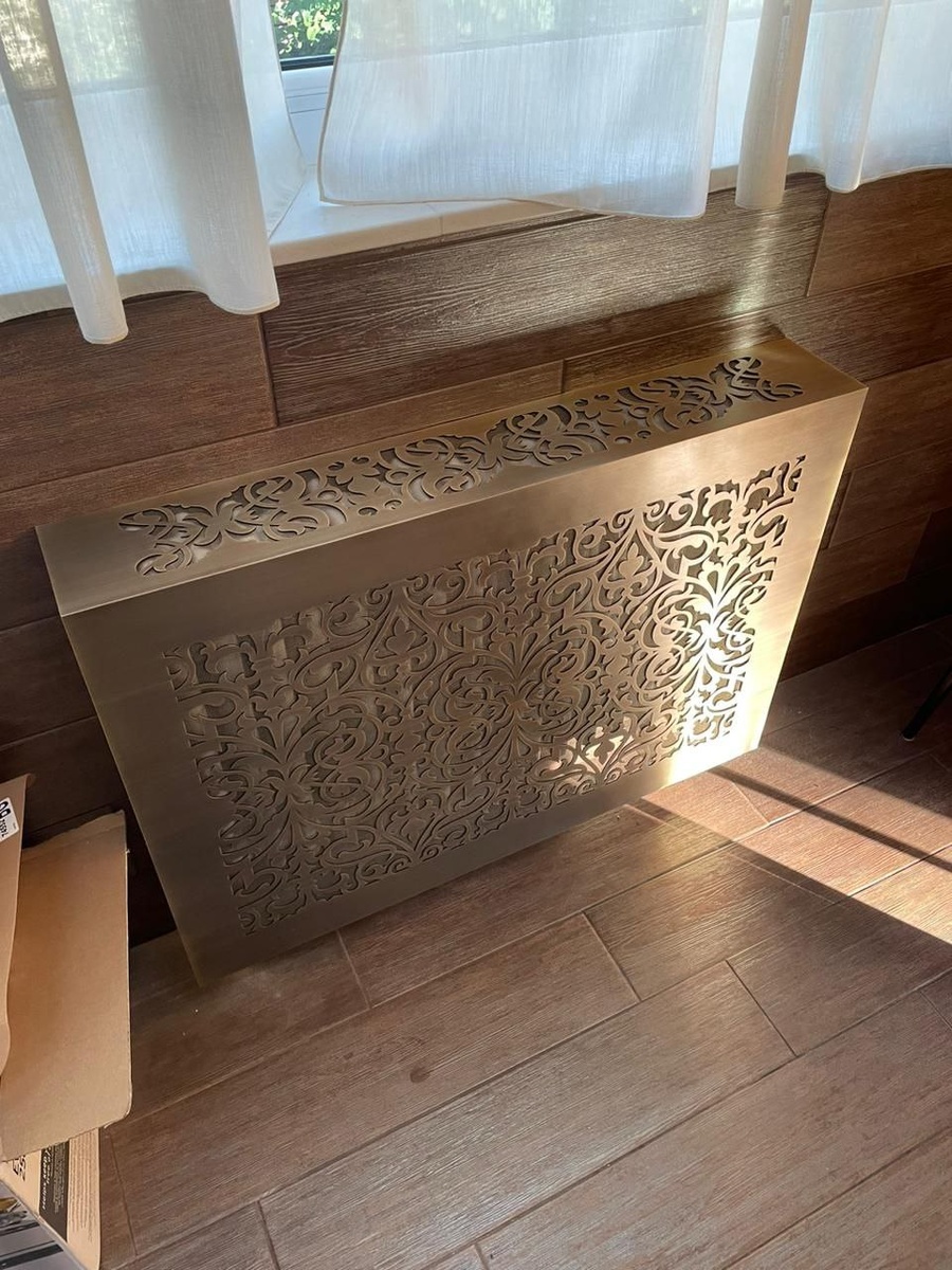    kak-vybrat-metallicheskie-reshetki-dlya-otopitelnykh-priborov-chtoby-izbezhat-skvoznjakov arhgrille