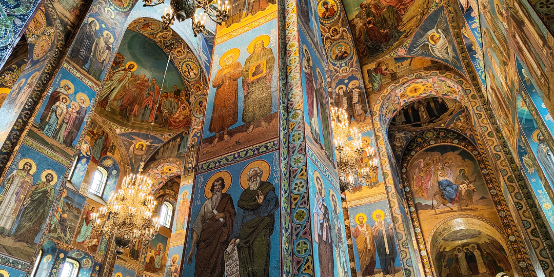 Единственный храм в мире, полностью украшенный мозаикой, можно увидеть в Санкт-Петербурге. Показываю великолепные интерьеры Спаса на Крови
