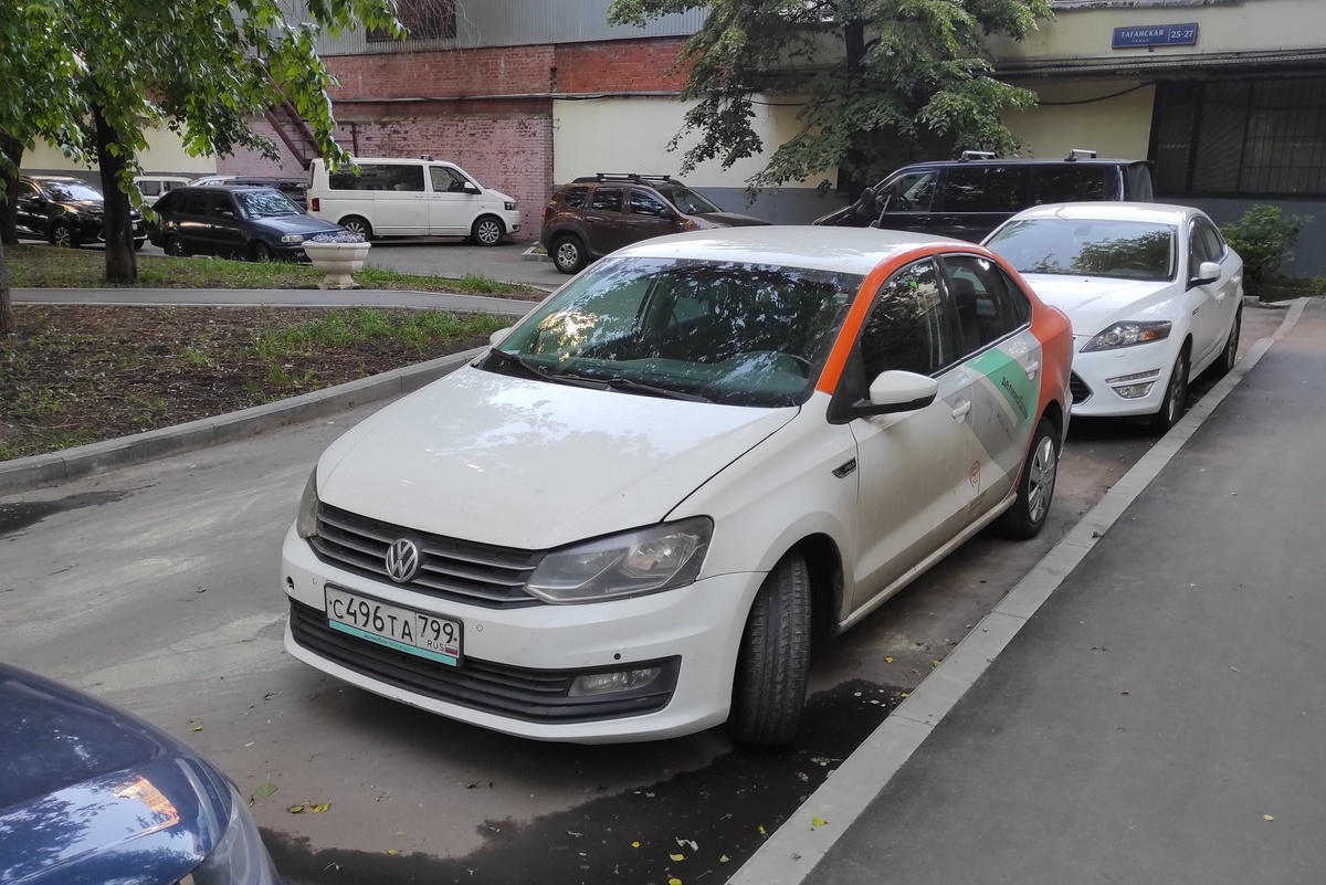 Делимобиль: REF25JGO