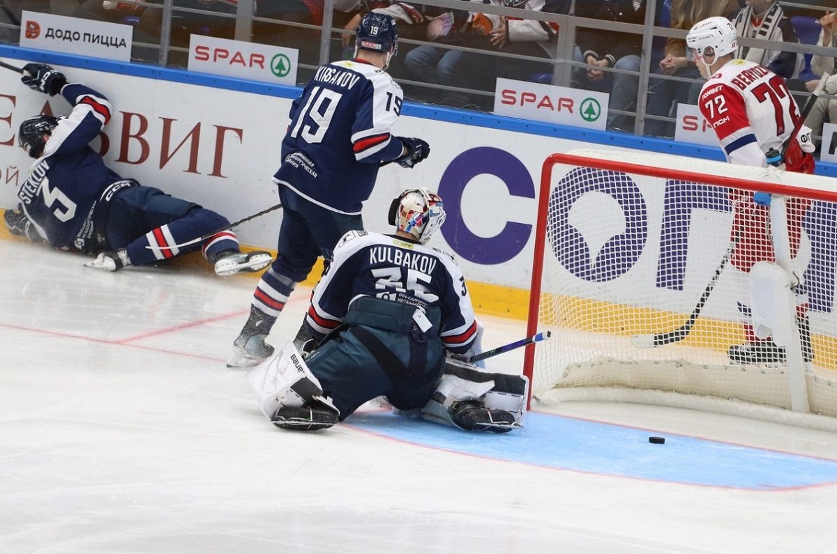    За 17 сезонов КХЛ «Торпедо» лишь трижды финишировало в восьмёрке лучших