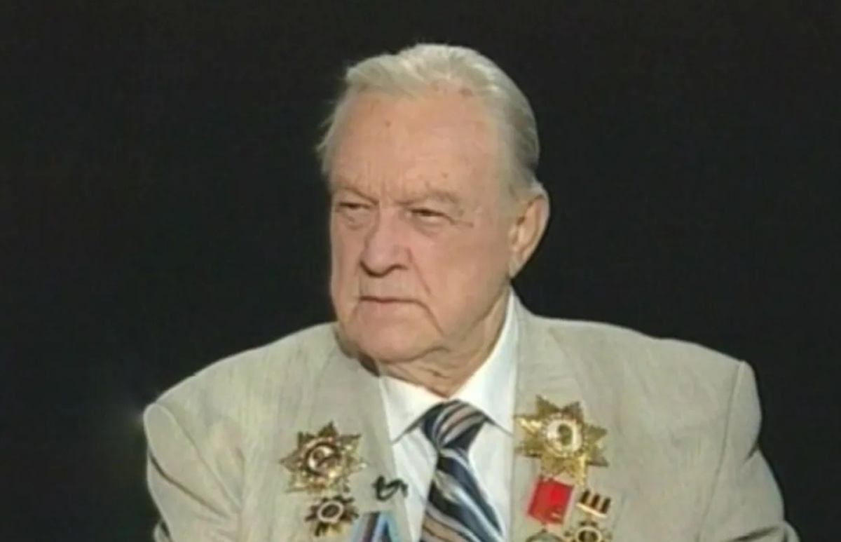                                  РЕЖИССЁР КАРТИНЫ ВЛАДИМИР АЛЕКСАНДРОВИЧ ЧЕБОТАРЁВ