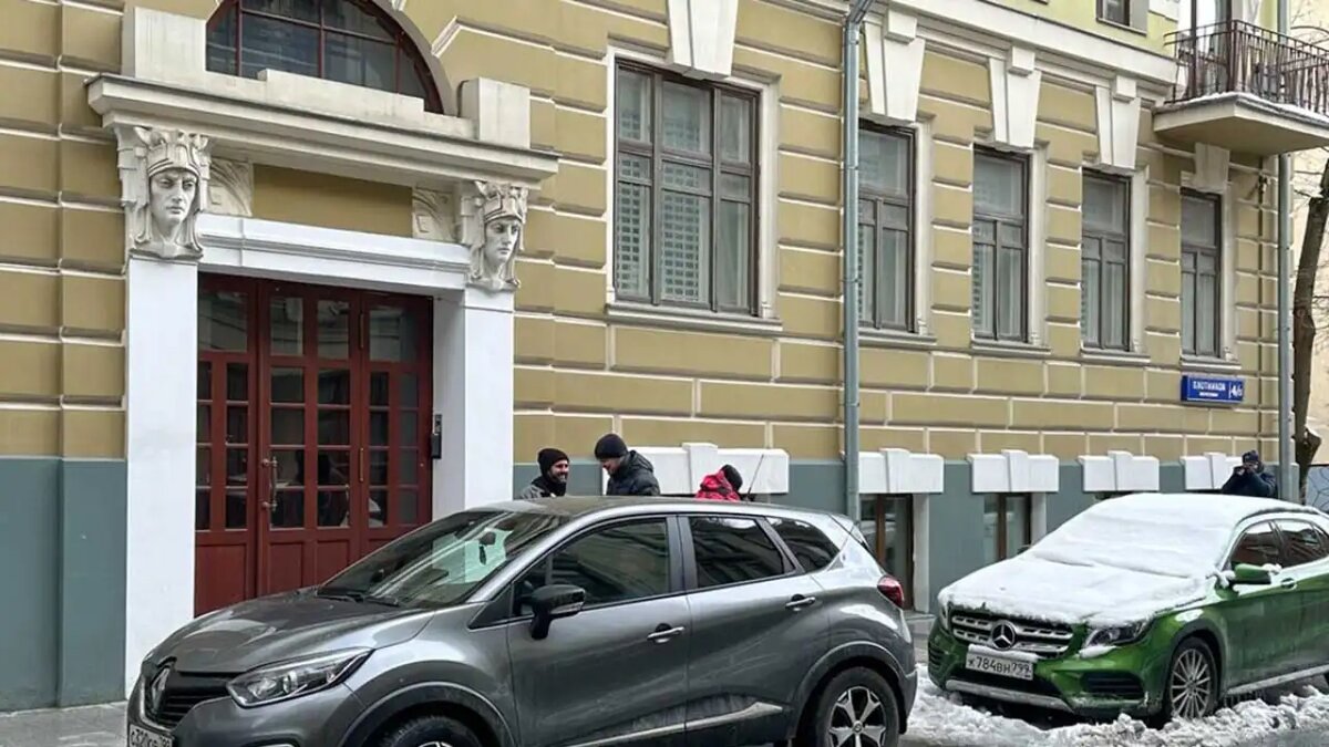    Дом Михаила Ефремова.