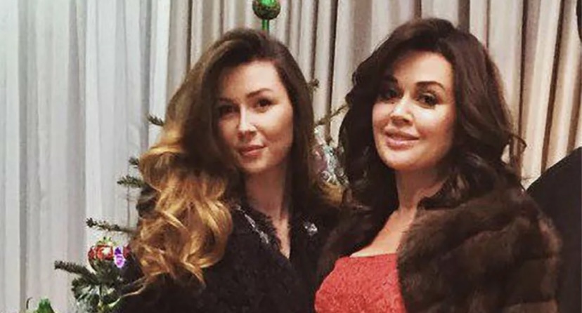 На фото: Заворотнюк Анна с мамой Анастасия Заворотнюк