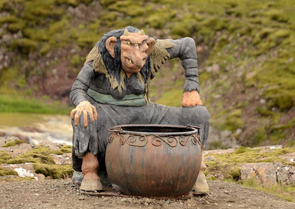 Грила - женщина трётль