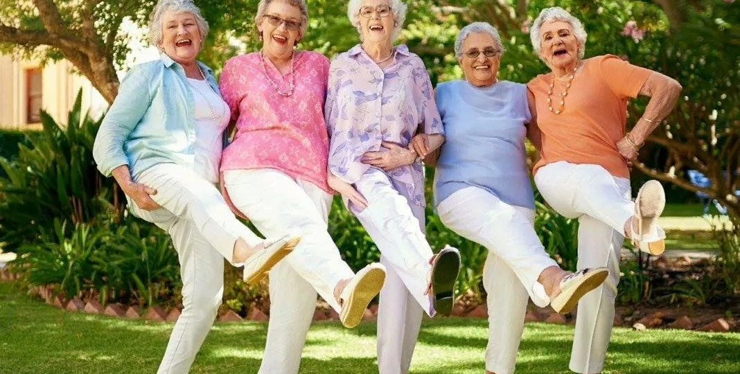 Простое чудо-упражнение, которое сохранит здоровье! Почему так полезно делать приседания каждый день?