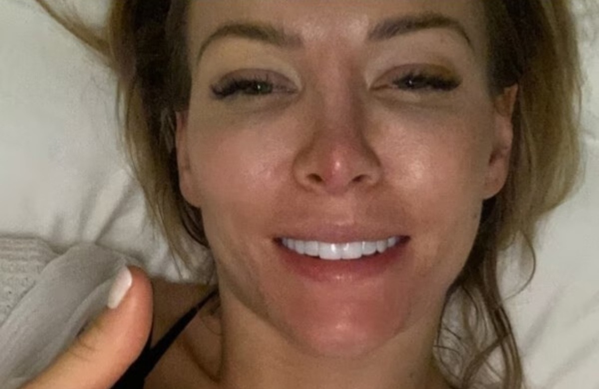 Лора до операции. Ист: https://www.dailystar.co.uk/news/uk-news/mum-fakes-terminal-cancer-trick-36024025