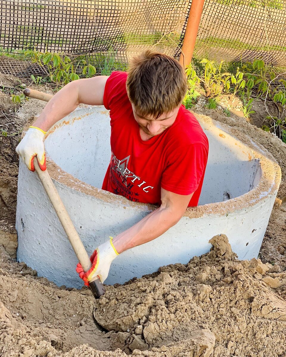 Закапываю первое кольцо