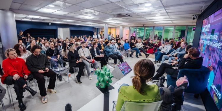    предоставлено организаторами