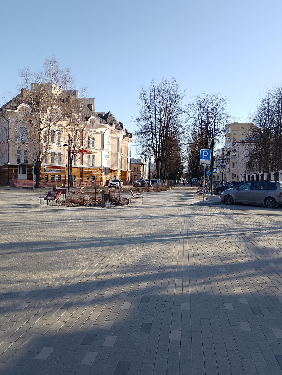 Утро понедельника 07.04.2025. Морозно, но солнечно. Ни одного намёка на снег. Фото автора