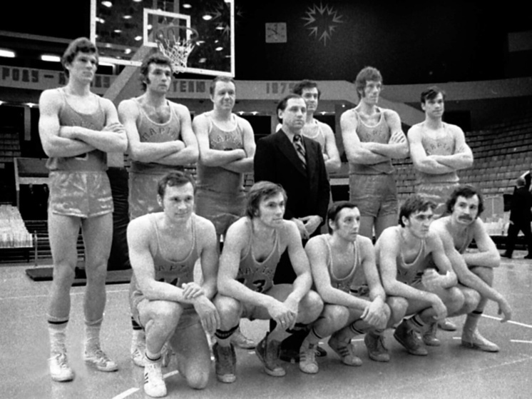     Команда чемпионов: Фото: basketcop.spb.ru (Академия баскетбола имени В. П. Кондрашина)