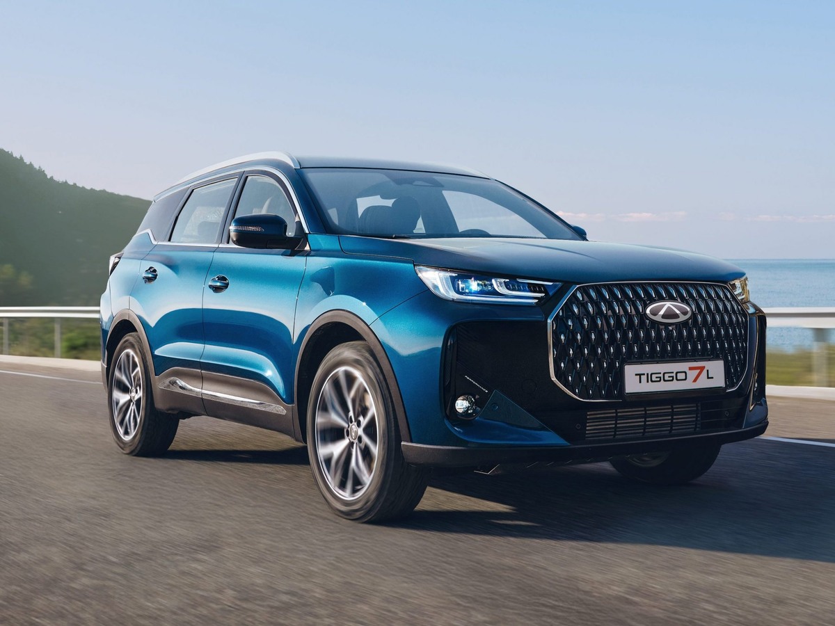 Chery Tiggo 7L для российского рынка. Минимальная цена — 2 580 000 рублей, с учетом всех выгод и спецпредложений.