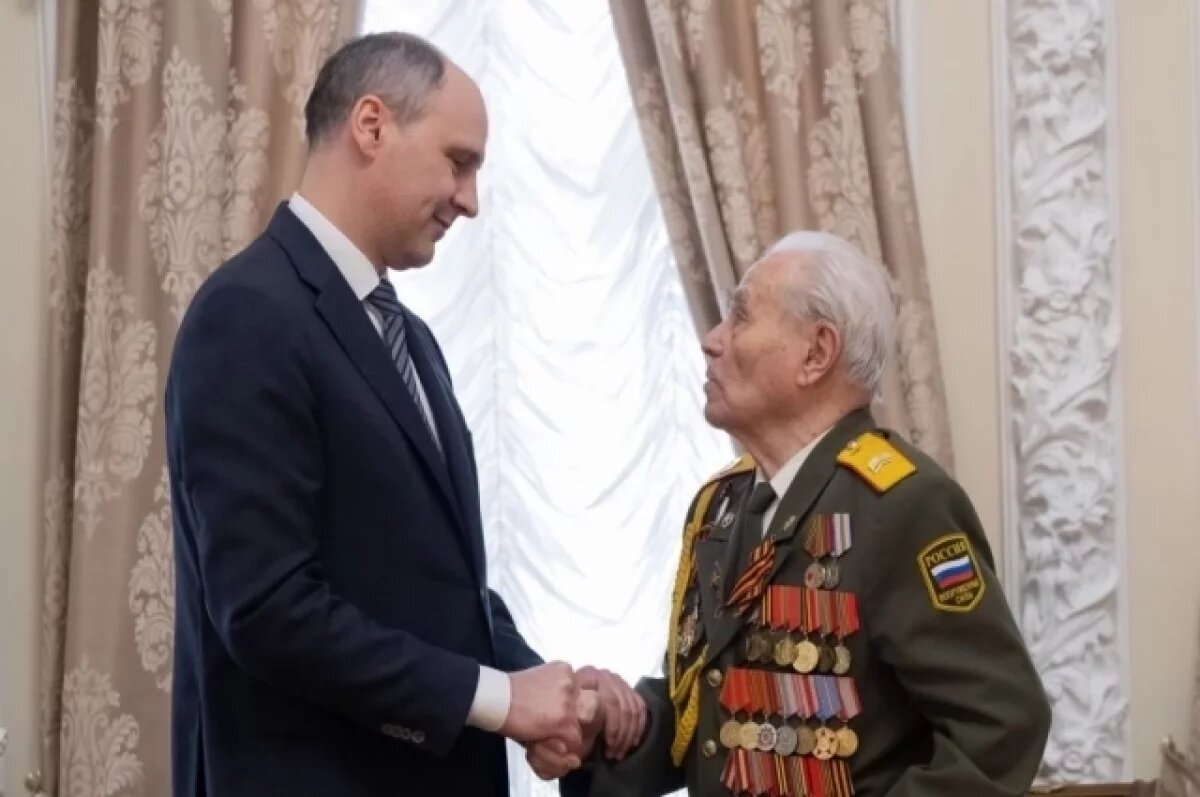    Паслер позвал ветеранов на парад Победы в Екатеринбурге