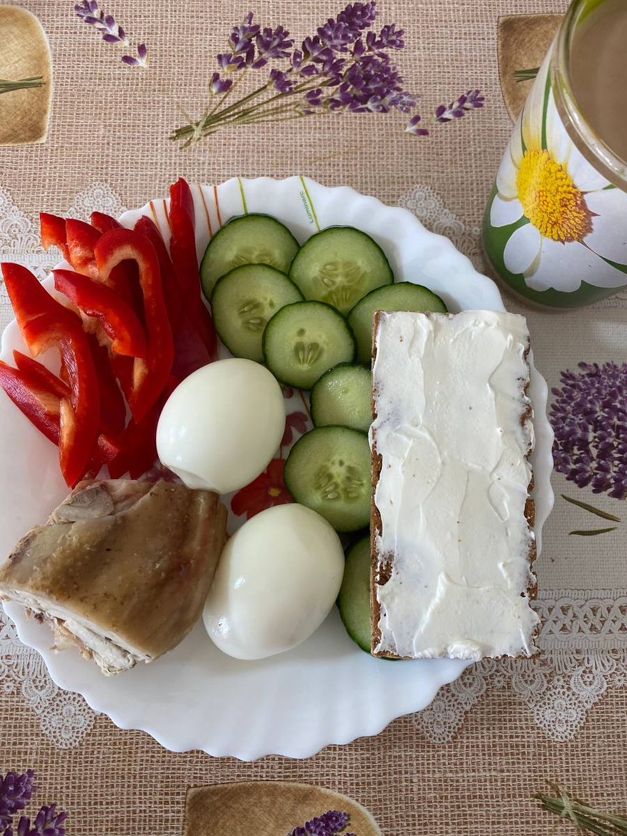 Завтрак в 9:20.