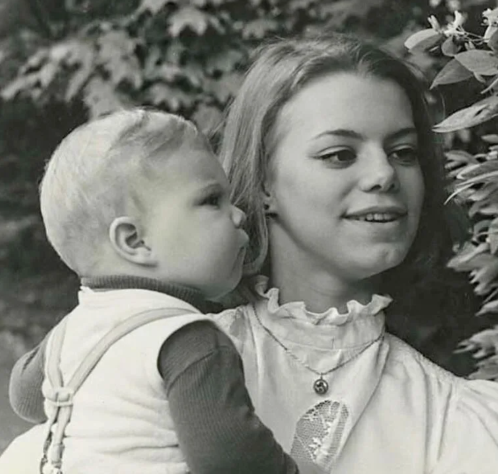 Яна Поплавская с Климом