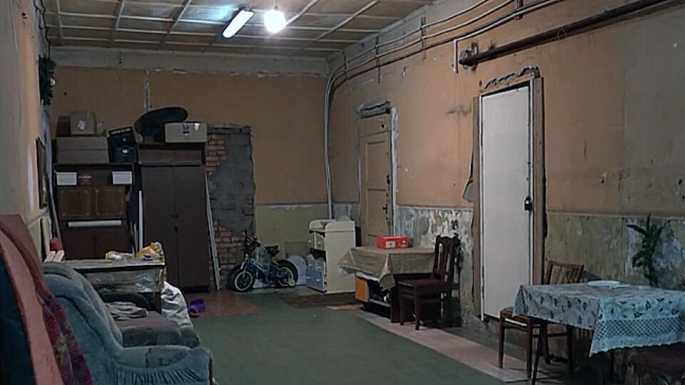     Соседи рассказали о 9-летнем мальчике, убитом на детской площадке в Дмитрове Кадр из программы "112 экстренный вызов", РЕН ТВ