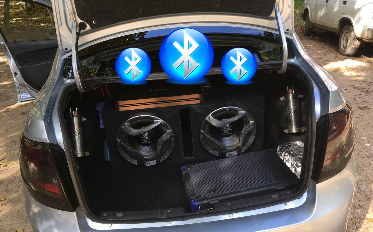 Мой полигон автозвука, в нём и несколько усилителей и установлен bluetooth