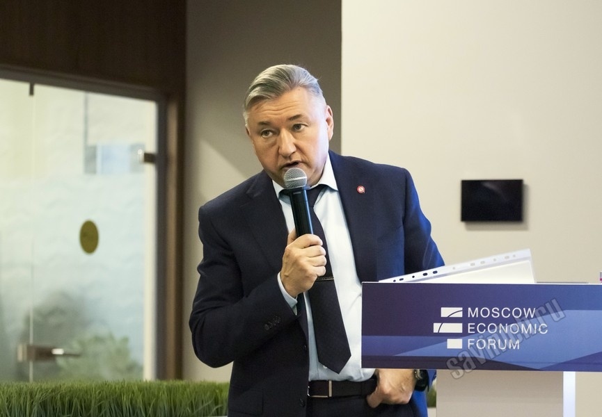 МЭФ 2025. Сессия 3: "Пора ли национализировать Центробанк России?". Владимир Боглаев. Фото Галины Савинич