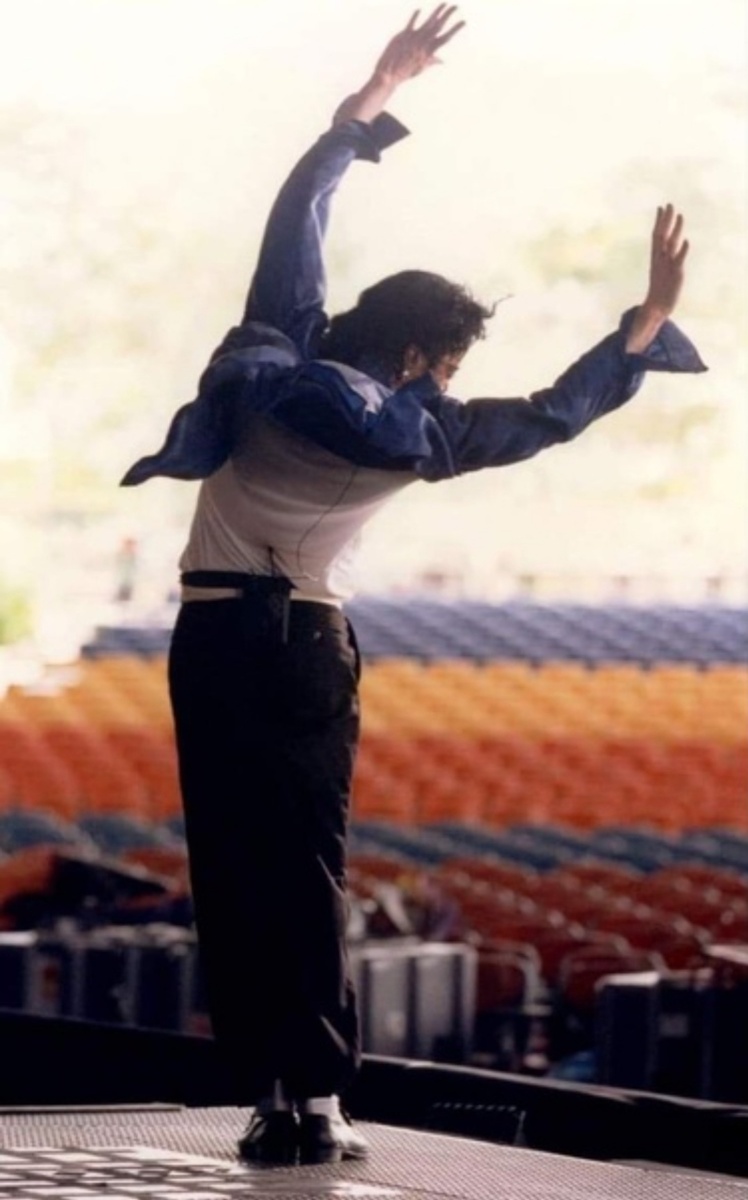 Майкл Джексон 