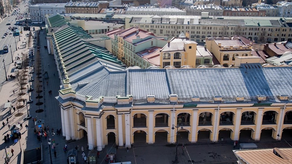    Вид на Гостиный двор с Думской башни. Автор фото: Ермохин Сергей/ДП