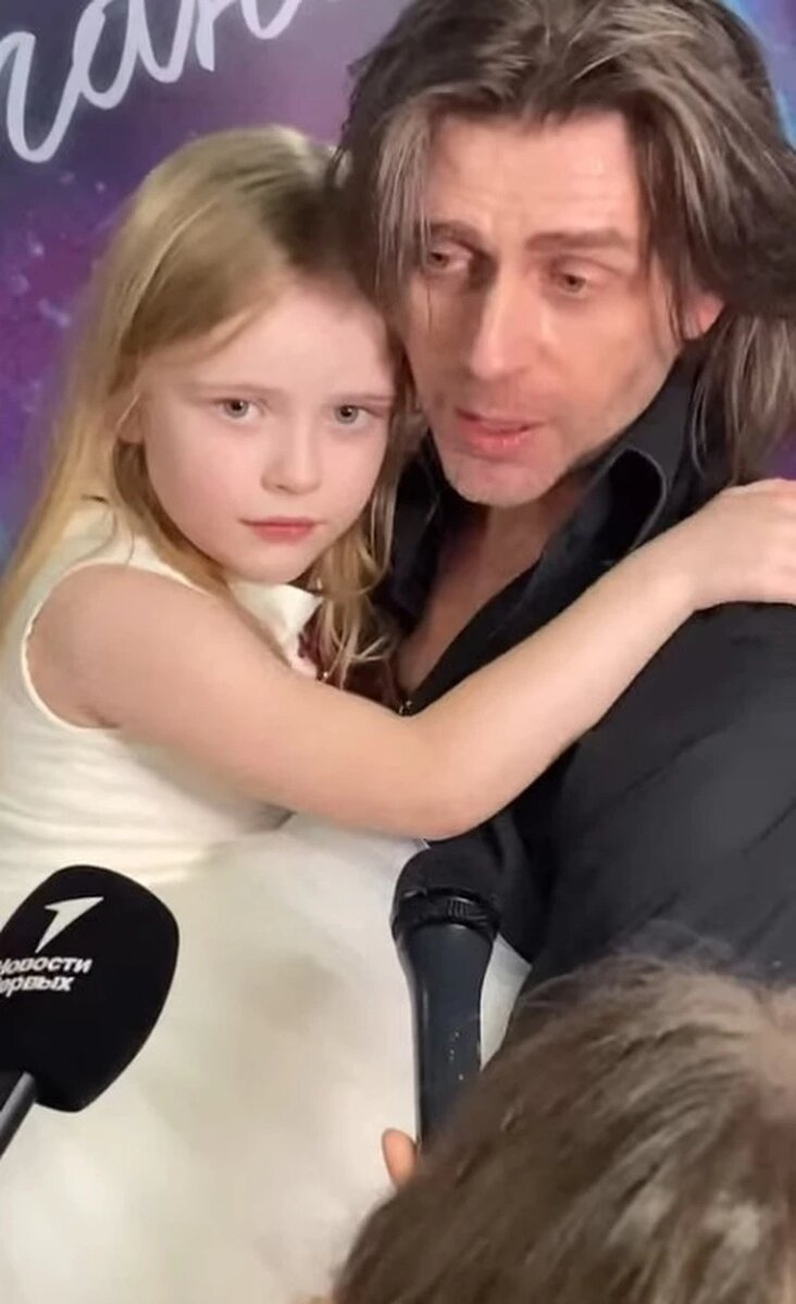 Петр с дочкой Милой. Фото: кадр видео.