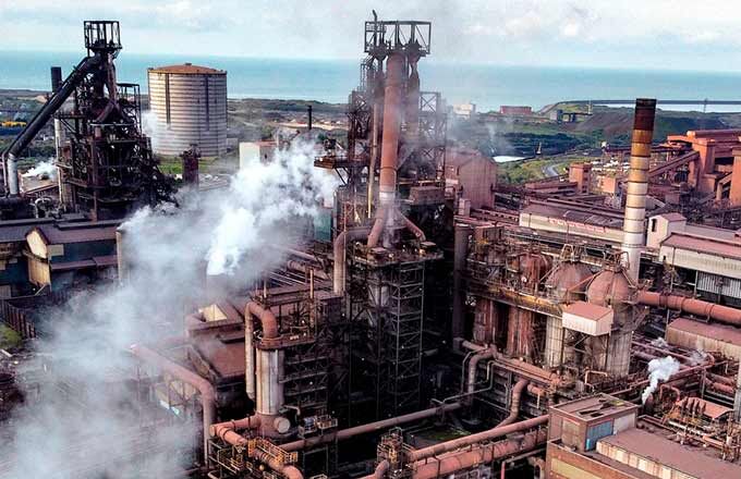 В ЕС всё ещё действуют 47 сталелитейных заводов с доменными печами.