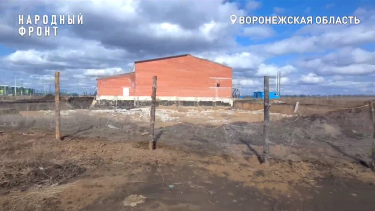    Жители Борисоглебска пожаловались президенту на недостроенный спорткомплекс за 187 миллионов рублей региональное отделение ОНФ в Воронежской области