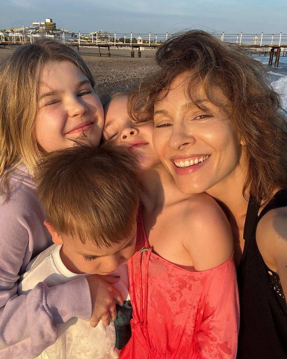 Листайте вправо, чтобы увидеть больше изображений