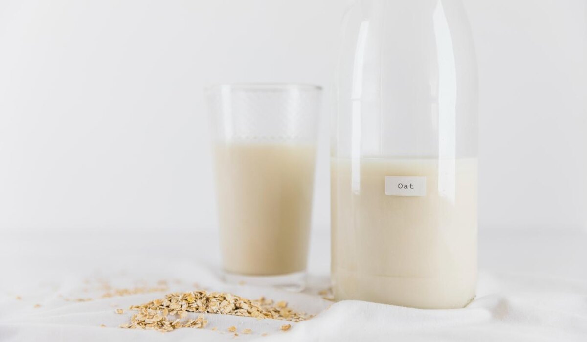     Растительное молоко своими руками: стоит ли делать дома (+ рецепт)