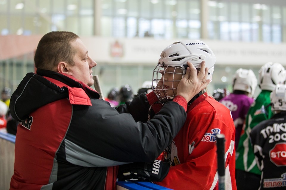    Для любого хоккеиста важна роль тренера Валерий ЗВОНАРЕВ