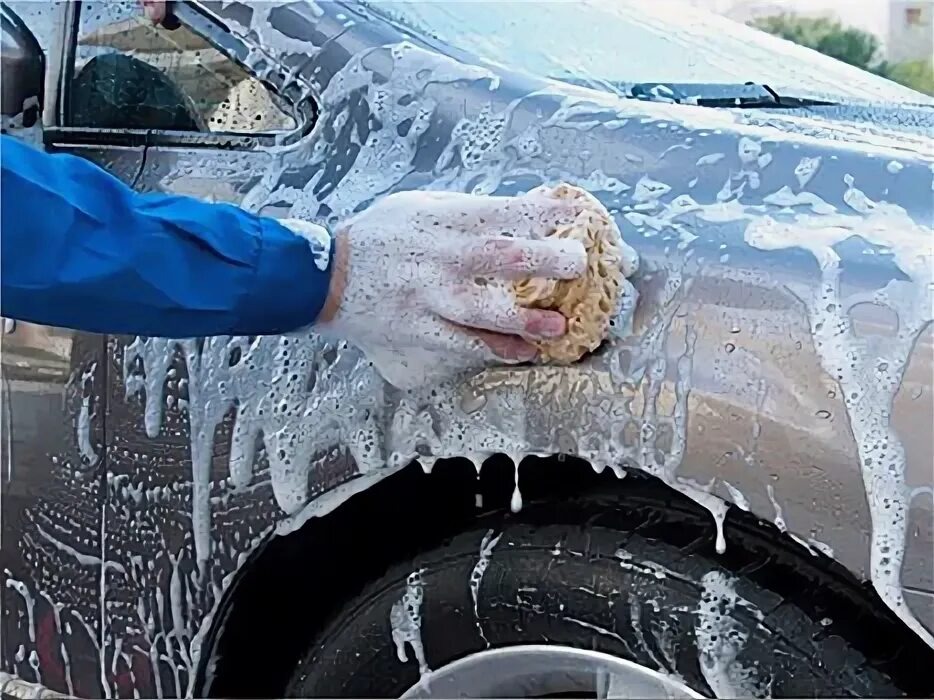 Фото заимствовано - https://news.rambler.ru/other/40908340-chto-mozhno-ispolzovat-vmesto-avtohimii-pri-ochistke-mashiny/