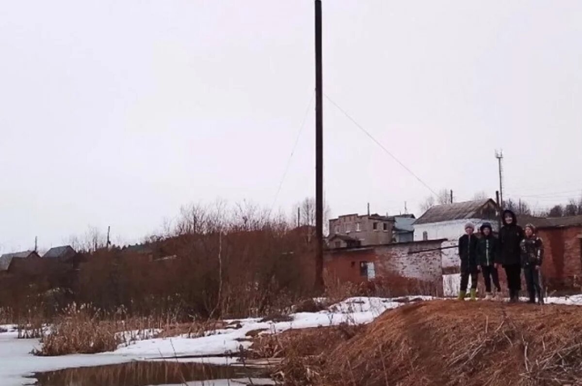    На пруду у деревни Груни чуть не произошла трагедия