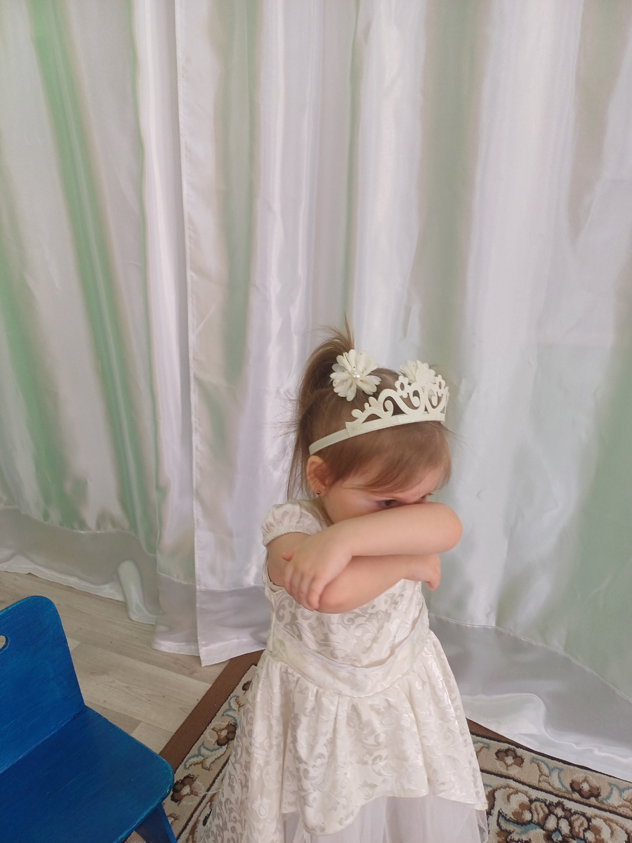 Юле что-то не понравилось. 