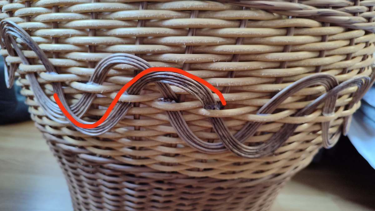 Измеряем длину верхней волны и нижней, она проходит через 4 стойки, а всего их 40. Значит в узоре будет 10 таких волн × 30см получаем лозу 3м