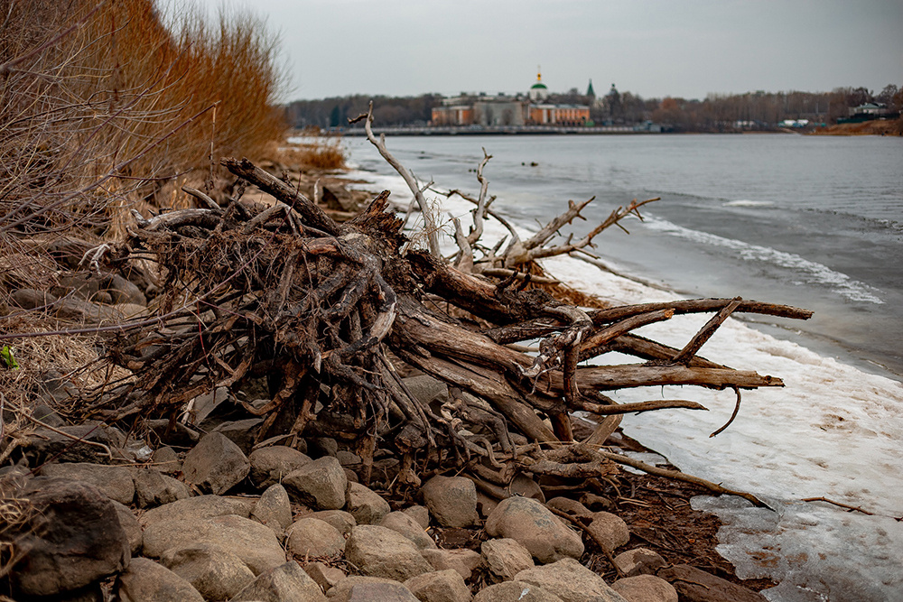 Погода в Твери 10 апреля. Снежно