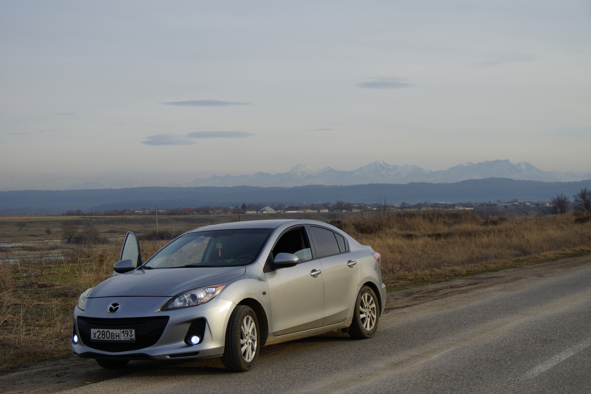 Кабардино Балкария. Вид на Большой Кавказский хребет (Листайте галерею)