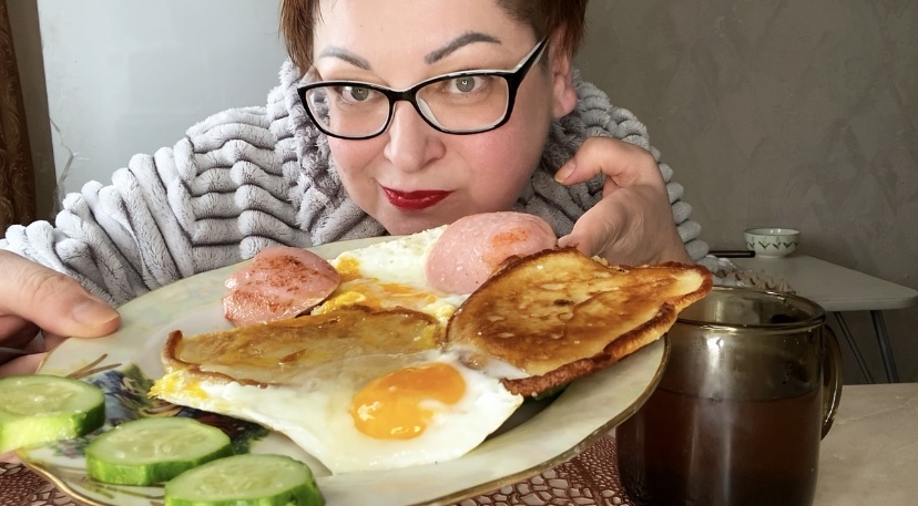 Вот вчера был такой перекус перед завтраком,в принципе и завтрак и обед