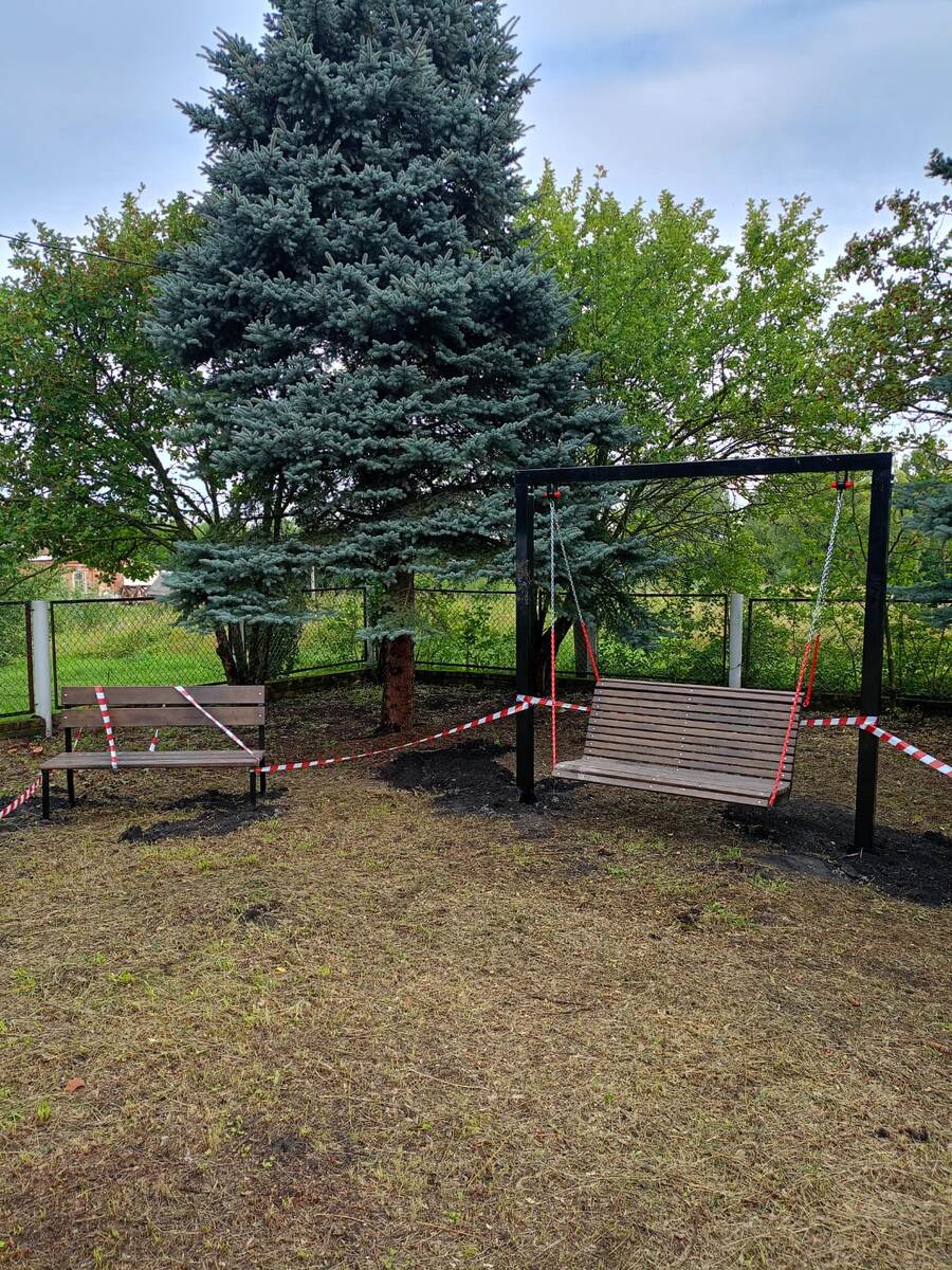 Качели подвесные со спинкой Город. Уличная мебель.ру