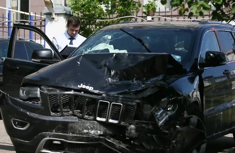 Так выглядел джип Ефремова после ДТП. ФОТО: © ТАСС / Гавриил Григоров