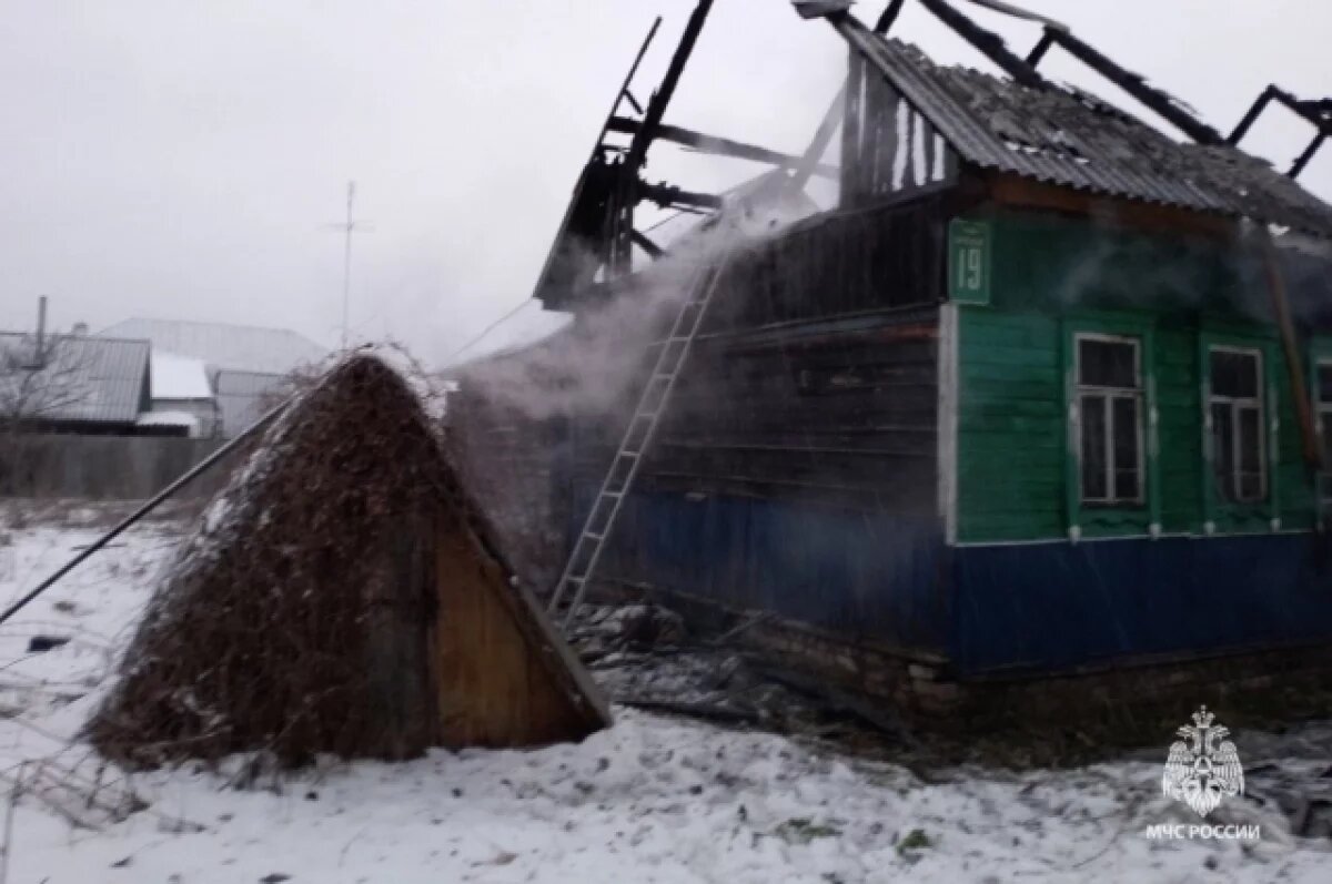    55-летний мужчина погиб на пожаре в брянской Жуковке утром 10 апреля