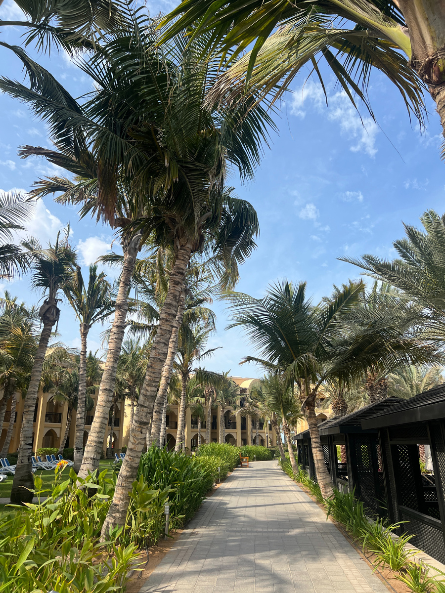 Территория отеля DoubleTree by Hilton