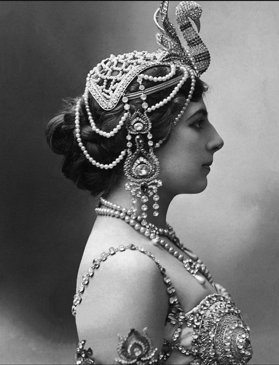 Мата Хари, 1 января 1907 года, Вена, театр «Аполло». Коллекция Фризского музея. Источник фото: friesmuseum.