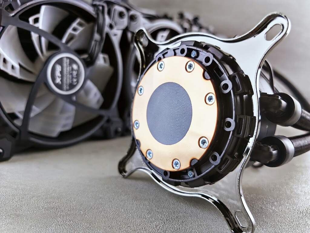 Источник фото: https://unsplash.com/photos/a-close-up-of-a-metal-object-on-a-table-4ss1Ke1Ov4w