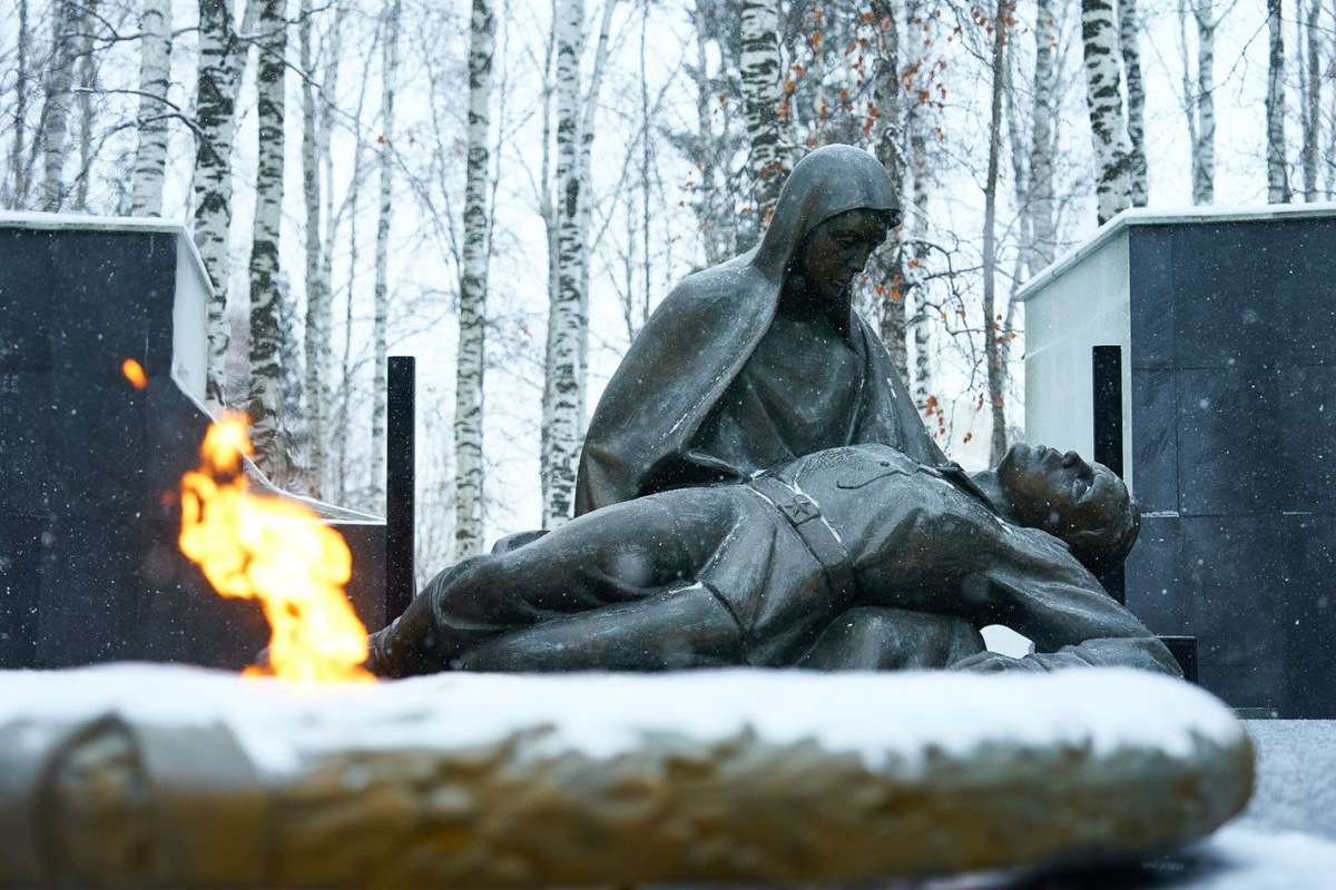    В Югре проходит флешмоб патриотической песни